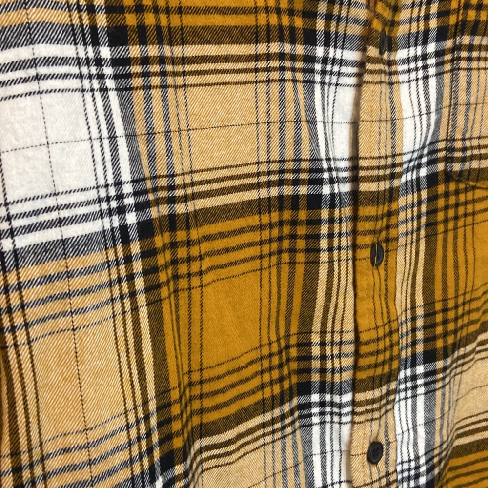 Men’s Flannel - Picture 3 of 3